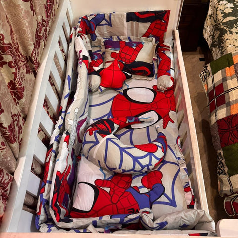 8 Pieces Cot Bedding Set - Spiderman - Red & Gray