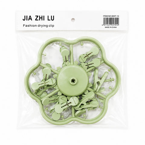 Laundry Hangers - 12 Clips - Green - Star